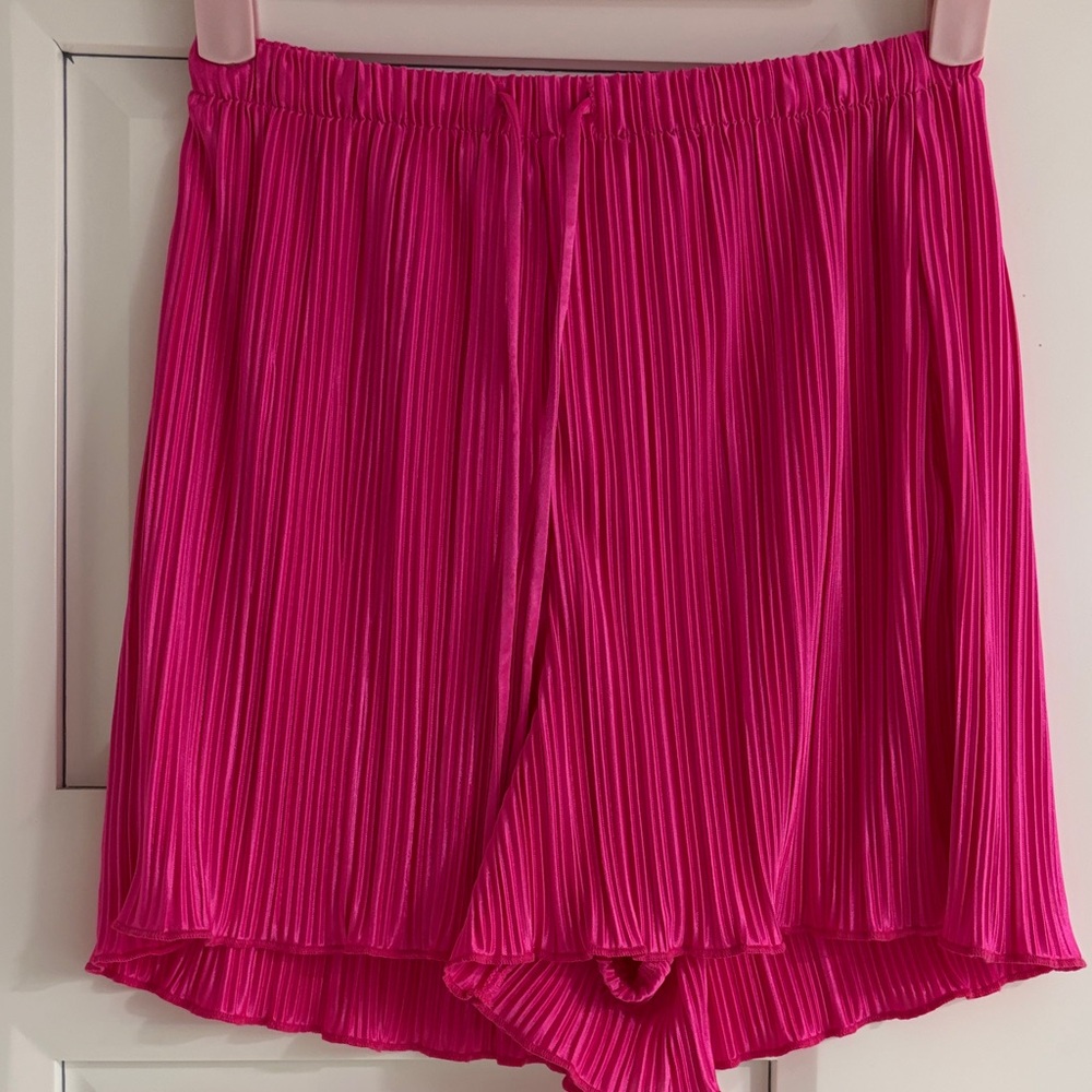 Good American microplisse shorts